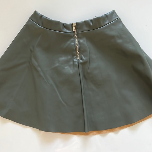 Girls olive green leather skirt - Picture 2 of 2